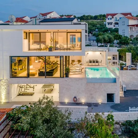 Villa Seaside Luxury With A Swimming Pool Sutivan, Brac - 16172